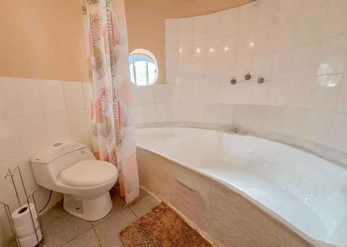 Apartamento Spacious In Prime Area With Views And Wifi Písac